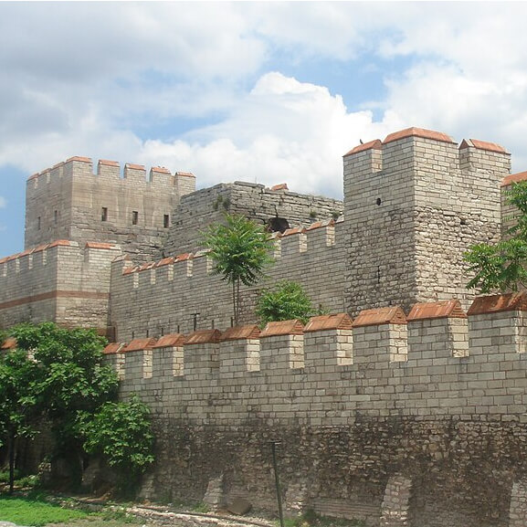 Byzantine military architecture, walls of Constantinople