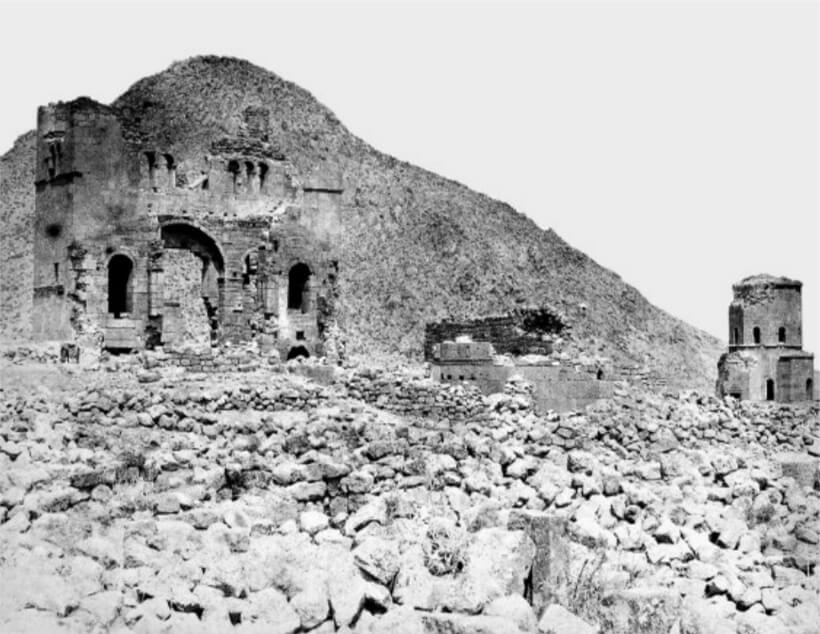 Ruins of churches 8 and 13 in 1887, photography by Haynes