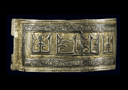 Byzantine bracelet with repoussé, pseudo-arabic motifs in scrollwork frame, 11th century, silver gild and niello, Benaki museum