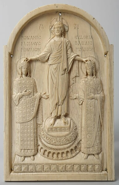 Byzantine ivory, Christ crowns emperor Romanos II and empress Eudokia, 9th century, BNF