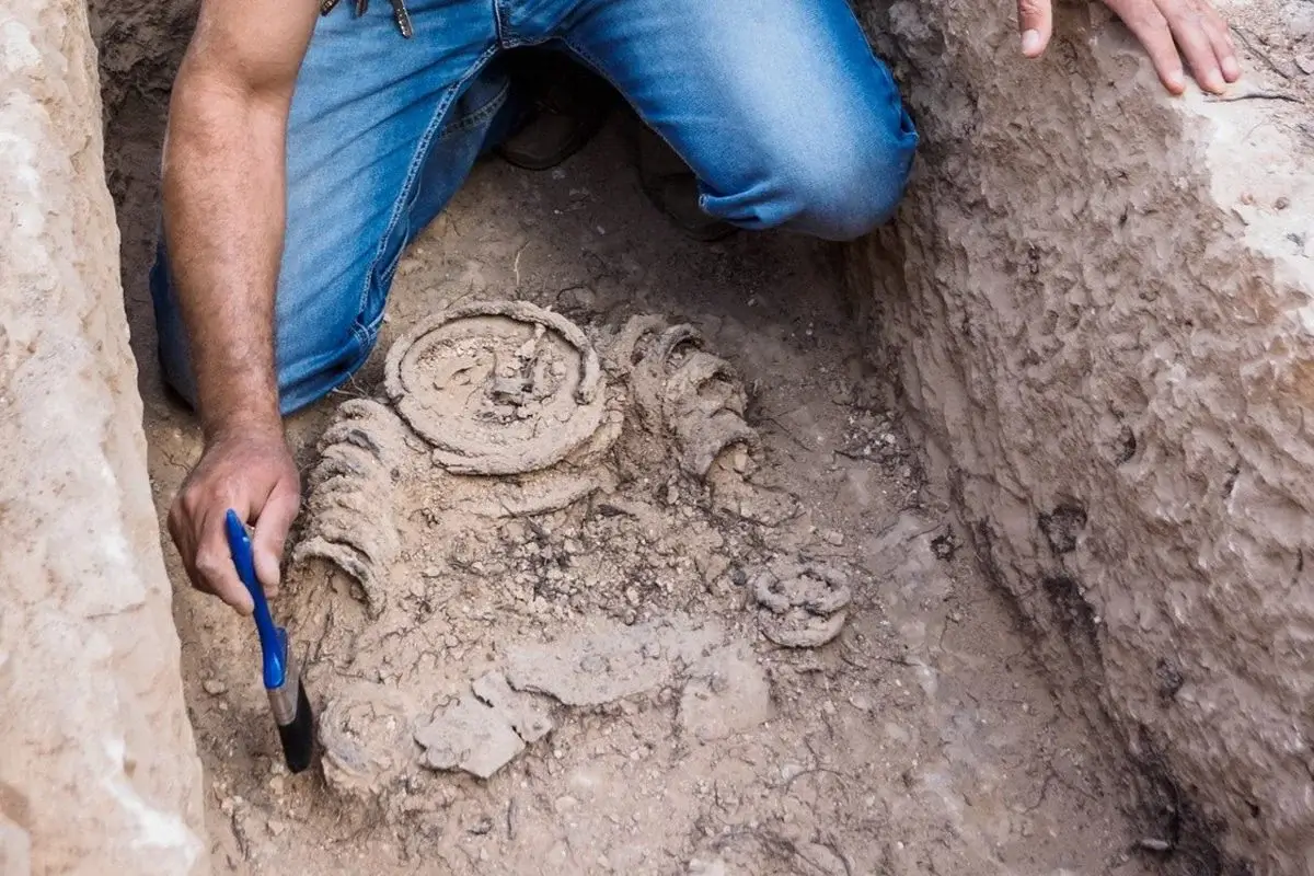 Remains of an iron-chained Byzantine Monk discovered in Israel, Byzantine Archaeology