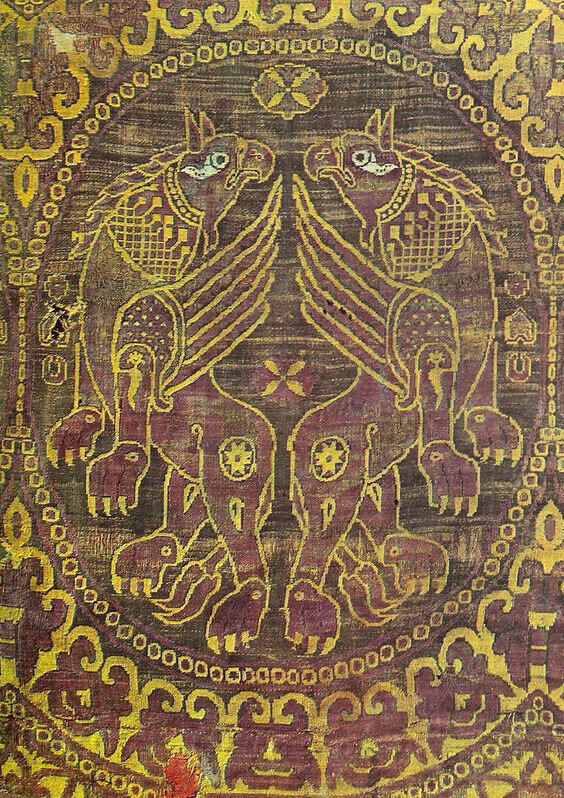 Discover the Byzantine Empire and its masterpieces, here a silk showing griffons