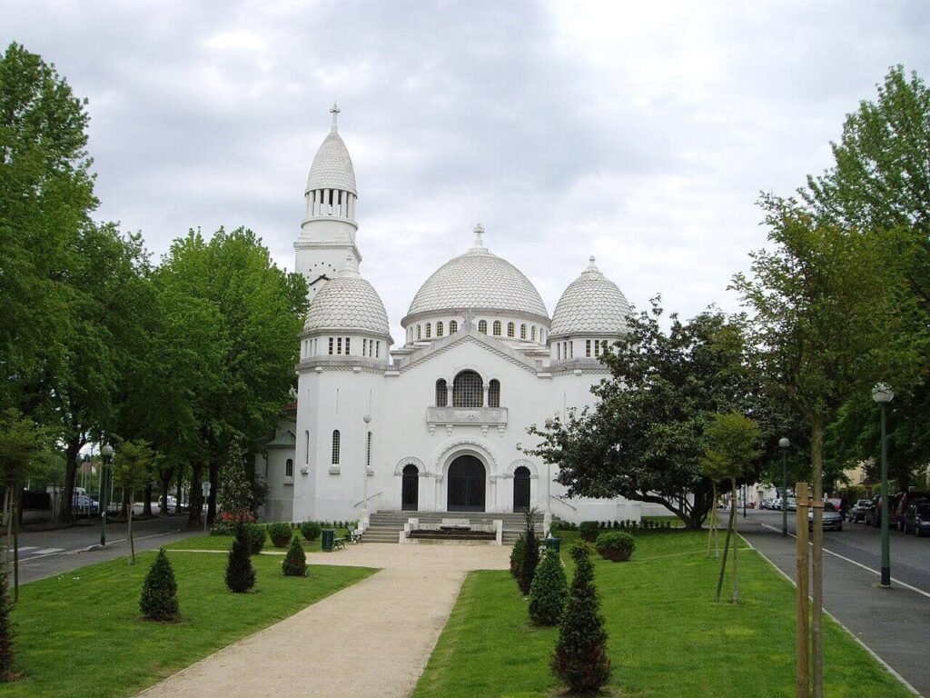 Interior view of the Saint-Joseph Church, example of Neo-Byzantine Architecture in Pau, France