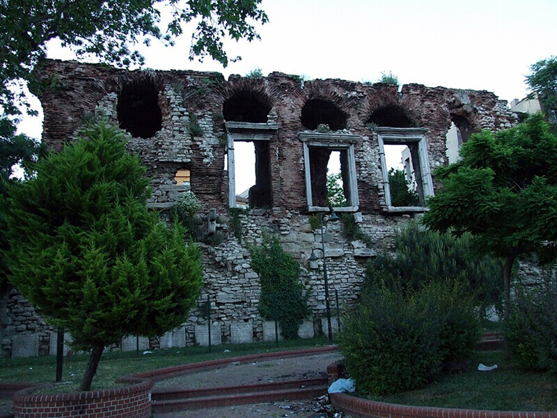 View of the Boukoleon palace in the 2000s, before the start of the restoration