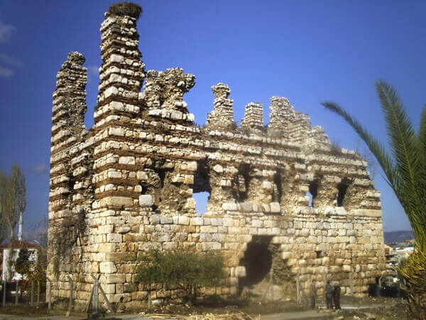 Late Byzantine Palace of the Laskarid Dynasty in Nymphaion