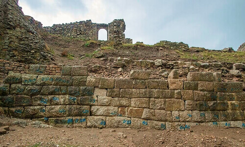 Ruins of the fortifications of ancient Ambracia below later defense works