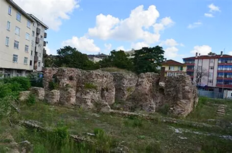 View of the ruins of the Byzantine palace of Damastris, today in Istanbul asiatic suburbs