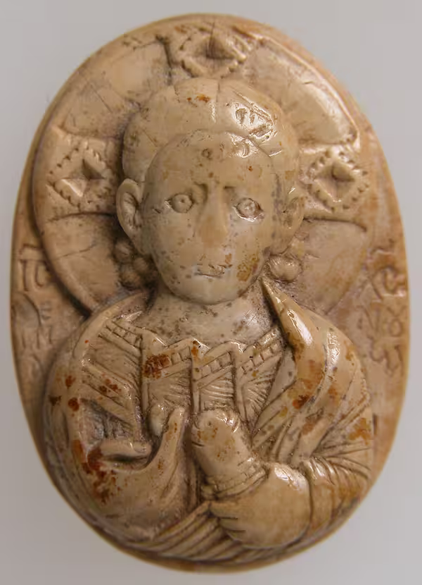 Steatite cameo with Christ Emmanuel, between 1200 and 1400, Metropolitan Museum